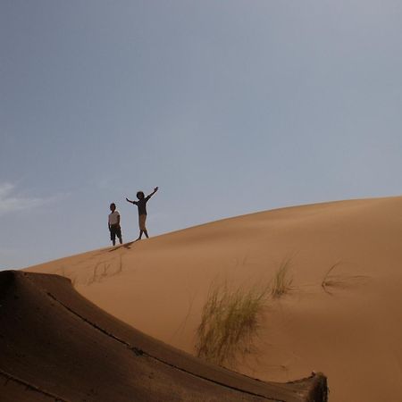 Auberge Camping Ocean Des Dunes Merzouga Esterno foto