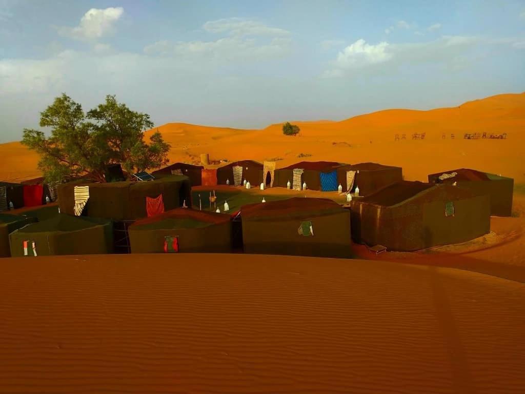 Auberge Camping Ocean Des Dunes Merzouga Esterno foto