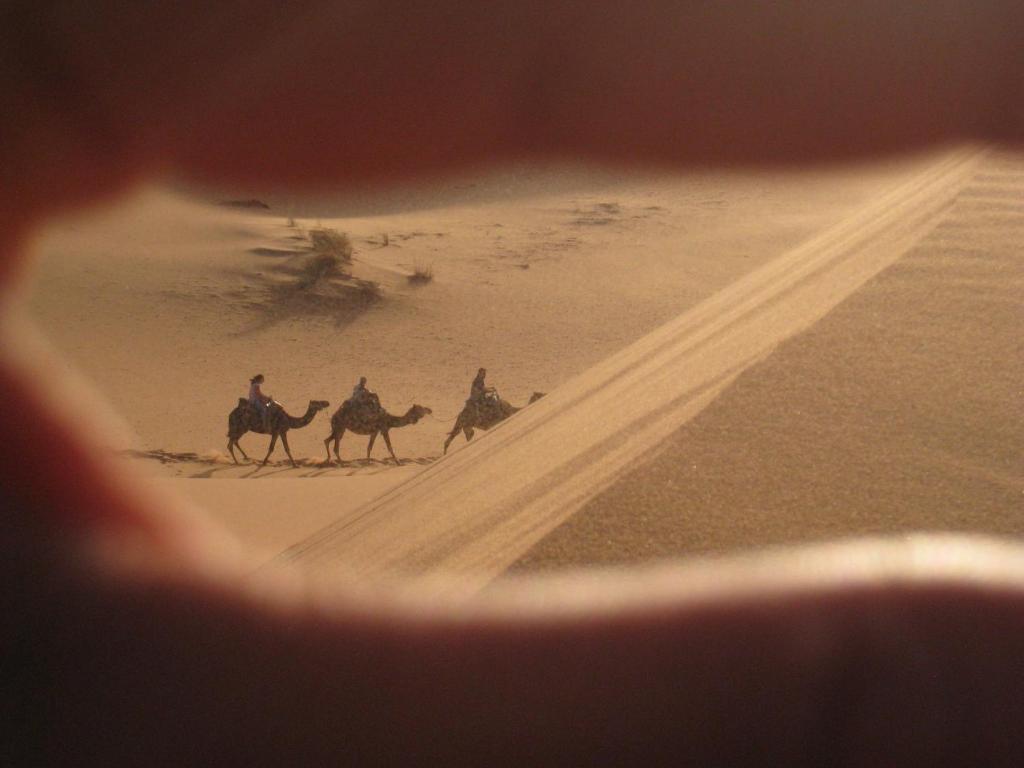 Auberge Camping Ocean Des Dunes Merzouga Esterno foto